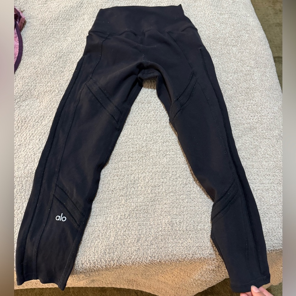 Alo Yoga Capri leggings